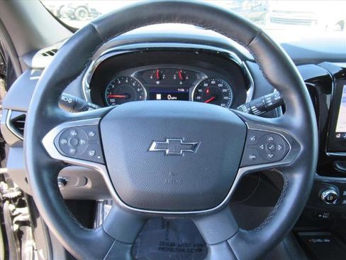 Used 2023 Chevrolet Traverse RS AWD/4WD image 22