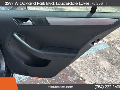 Used 2015 Volkswagen Jetta SE image 33
