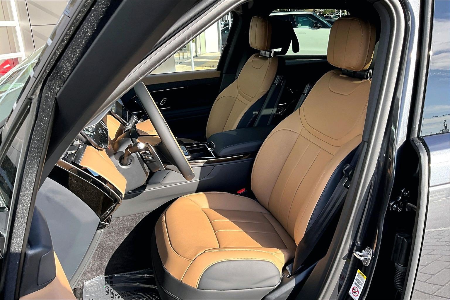New 2026 Land Rover Range Rover Sport Dynamic SE AWD/4WD image 9