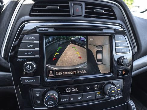 Used 2023 Nissan Maxima Platinum FWD image 13