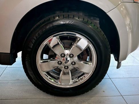 Used 2011 Ford Escape XLT w/ 203A Rapid Spec Order Code AWD/4WD image 37