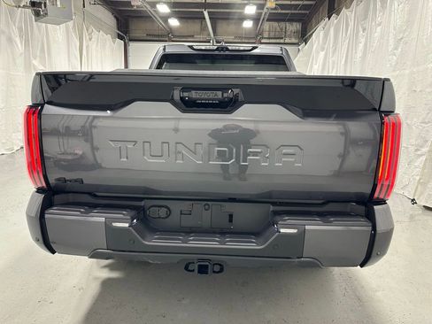 Used 2025 Toyota Tundra Platinum w/ TRD Off-Road Package AWD/4WD image 6