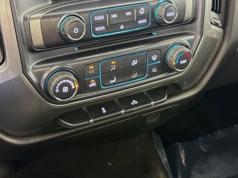 Used 2018 Chevrolet Silverado 1500 LT AWD/4WD image 16