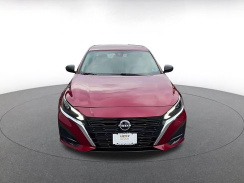 Used 2025 Nissan Altima 2.5 SV FWD image 4