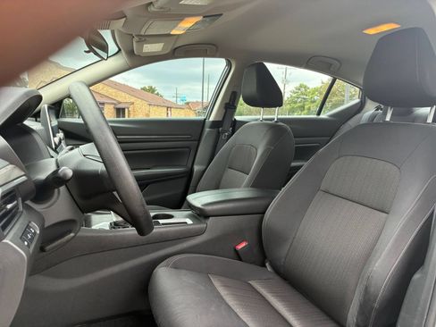 Used 2025 Nissan Altima 2.5 SV FWD image 23