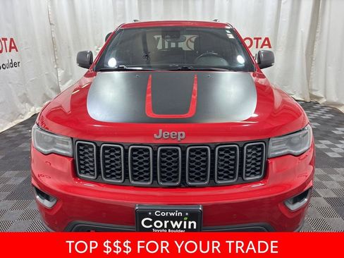 Used 2018 Jeep Grand Cherokee Trailhawk w/ Trailhawk Luxury Group AWD/4WD image 2