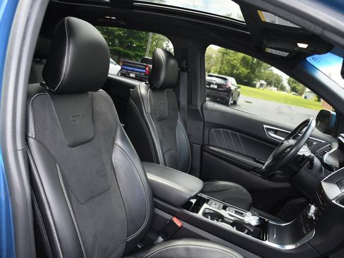 Used 2019 Ford Edge ST w/ Equipment Group 401A AWD/4WD image 25