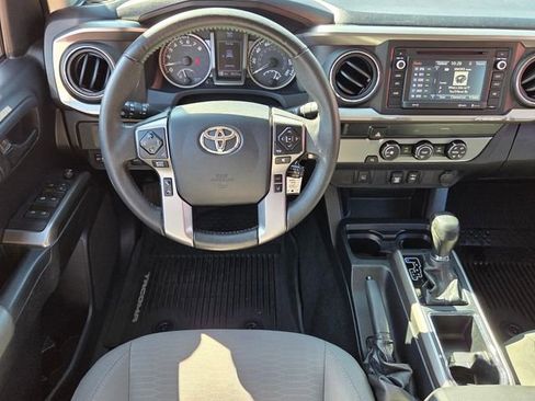 Used 2019 Toyota Tacoma SR5 RWD image 12