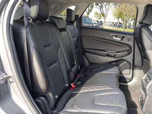 Used 2024 Ford Edge Titanium image 25