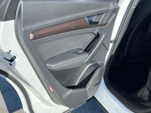 Used 2024 Audi Q5 2.0T Premium Plus w/ Premium Plus Package image 22