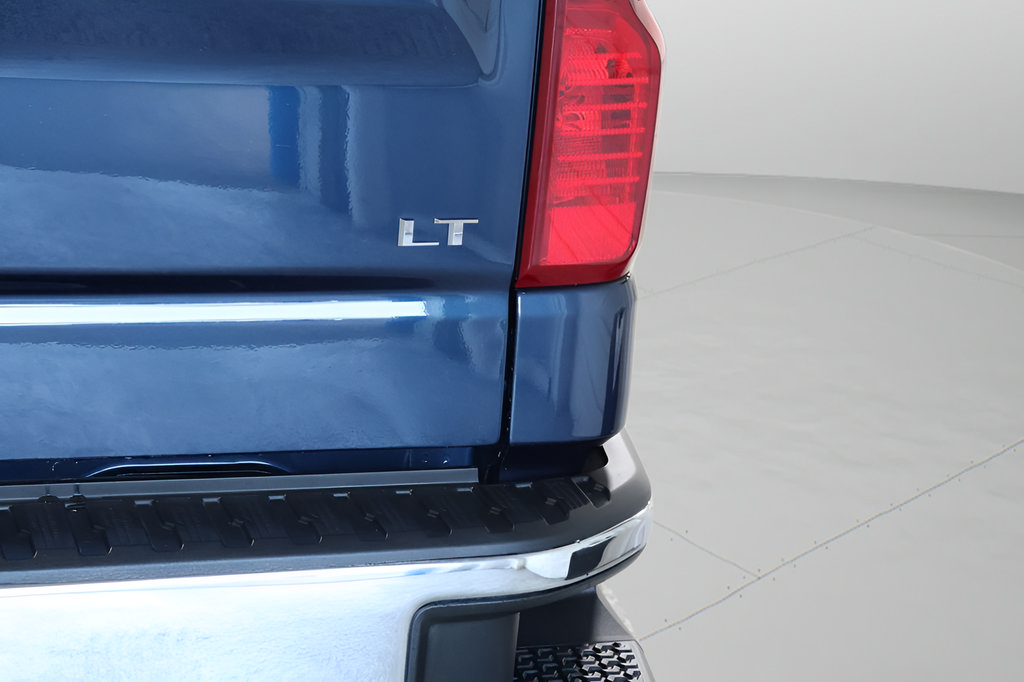 Used 2023 Chevrolet Silverado 1500 LT AWD/4WD image 37
