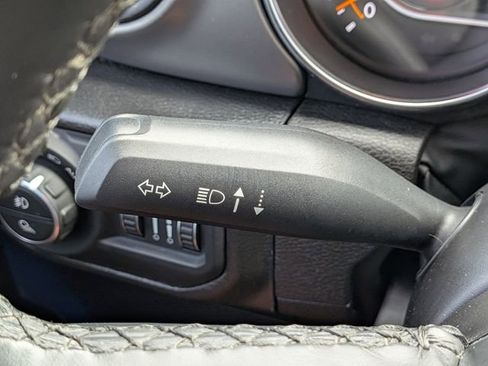 Used 2022 Jeep Gladiator Sport AWD/4WD image 27