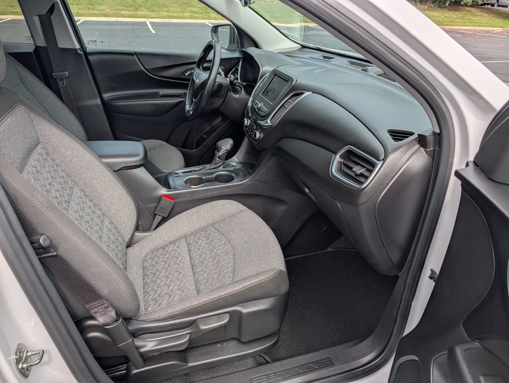 Used 2024 Chevrolet Equinox LT FWD image 14