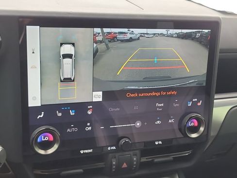 Used 2024 Lexus GX 550 w/ Accessory Package (31) AWD/4WD image 27