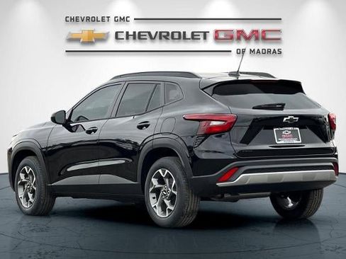 New 2026 Chevrolet Trax LT w/ Driver Confidence Package image 5