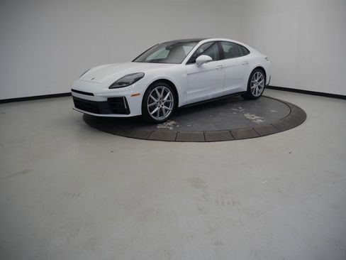 New 2026 Porsche Panamera RWD image 1
