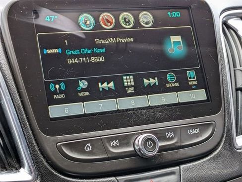 Used 2018 Chevrolet Malibu LT image 23