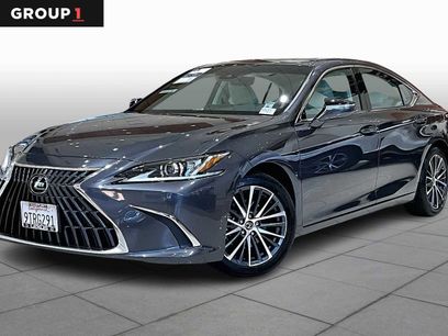 Used 2025 Lexus ES 300h w/ Premium Package
