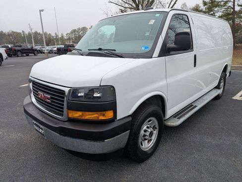 Used 2024 GMC Savana 2500 w/ Driver Convenience Package image 4