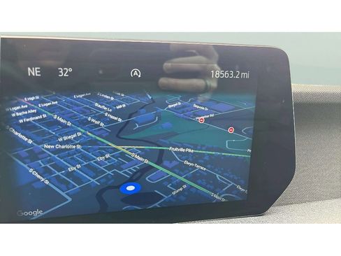 Used 2025 Ford Expedition Active image 19