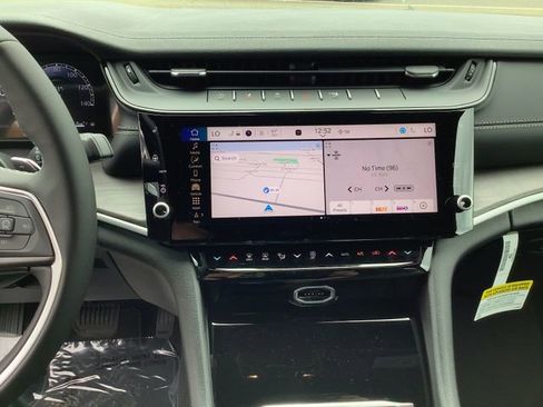 New 2026 Jeep Grand Cherokee Limited image 17