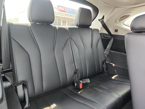 Used 2023 Acura MDX SH-AWD w/ Advance Package image 34