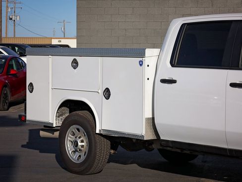 Used 2021 Chevrolet Silverado 3500 W/T w/ WT Convenience Package image 3