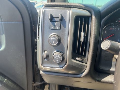 Used 2019 Chevrolet Silverado 1500 LT w/ All Star Edition image 8