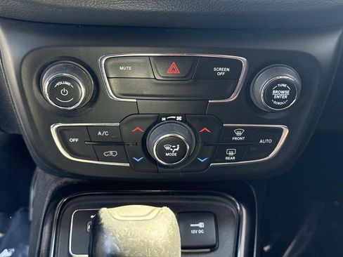 Used 2019 Jeep Compass Limited image 24