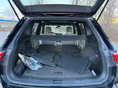 Certified 2023 Volkswagen Tiguan SE R-Line image 14