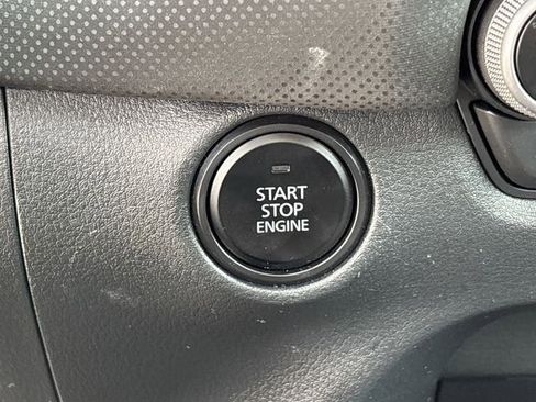 Used 2025 MAZDA CX-50 AWD 2.5 S w/ Premium Package image 18