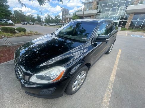 Used 2013 Volvo XC60 3.2 AWD/4WD image 2
