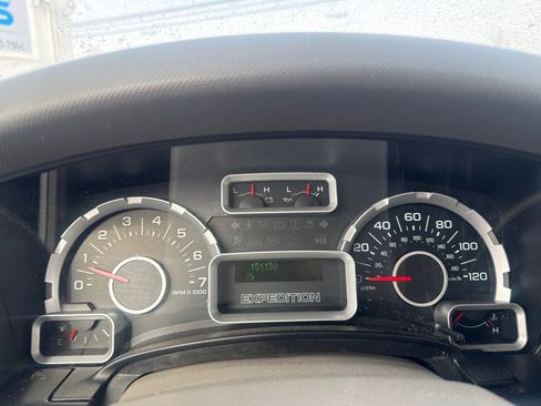 Used 2010 Ford Expedition XLT image 15