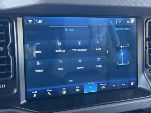 Used 2022 Ford Bronco Everglades image 19