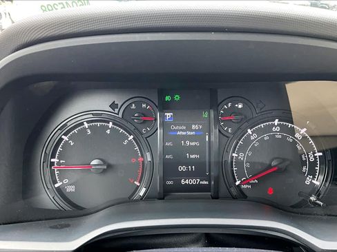 Used 2022 Toyota 4Runner SR5 Premium AWD/4WD image 25