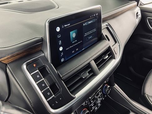 Used 2022 Chevrolet Suburban Premier image 23