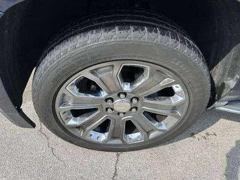 Used 2017 Chevrolet Tahoe Premier AWD/4WD image 3