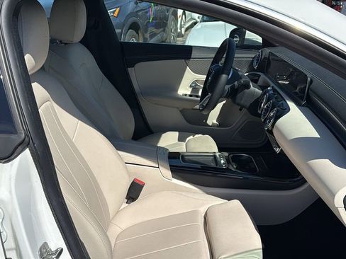 Used 2025 Mercedes-Benz CLA 250 image 10