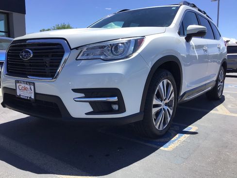 Used 2022 Subaru Ascent Limited w/ Technology Package AWD/4WD image 2