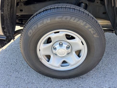 Used 2022 Toyota Tacoma SR image 7