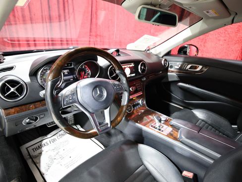 Used 2015 Mercedes-Benz SL 550 image 14