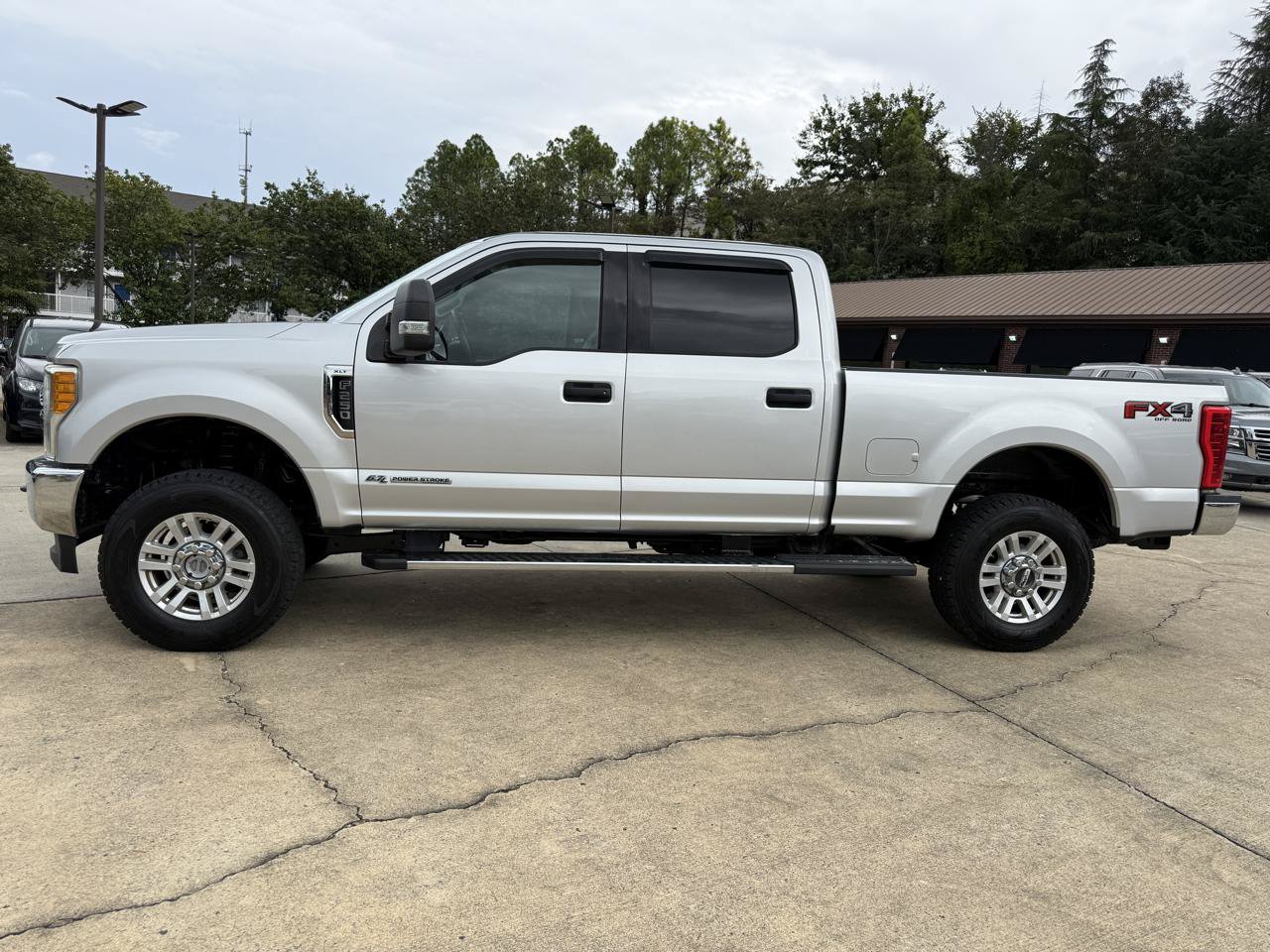 Used 2017 Ford F250 XLT w/ FX4 Off-Road Package AWD/4WD image 2