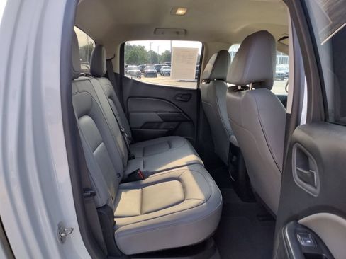 Used 2019 Chevrolet Colorado W/T RWD image 10