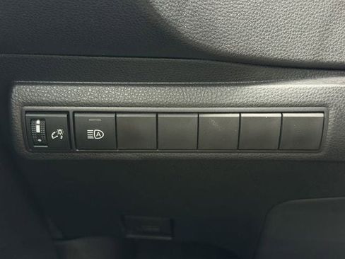 Used 2025 Toyota Corolla SE FWD image 22