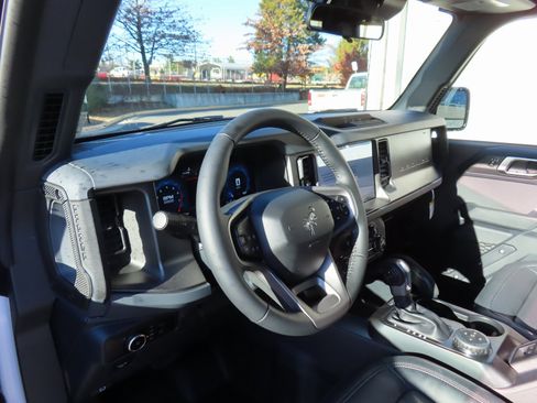 New 2025 Ford Bronco Big Bend w/ Black Diamond Package image 9