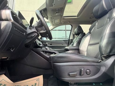 Used 2025 Kia Telluride S AWD/4WD image 9