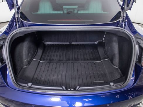 Used 2018 Tesla Model 3 Long Range image 9