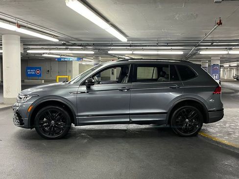 Certified 2022 Volkswagen Tiguan SE R-Line AWD/4WD image 33