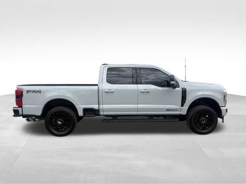 Used 2026 Ford F250 Lariat w/ Black Appearance Package AWD/4WD image 9