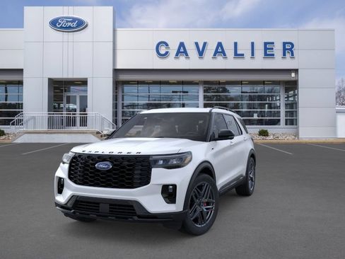 Used 2026 Ford Explorer ST-Line w/ ST-Line Street Pack AWD/4WD image 2